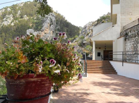 Hostal Rural De Cuadros Bedmar y Garciez Luaran gambar