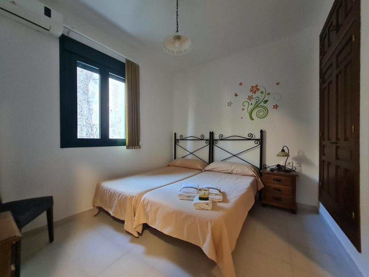 Hostal Rural De Cuadros Bedmar y Garciez Luaran gambar